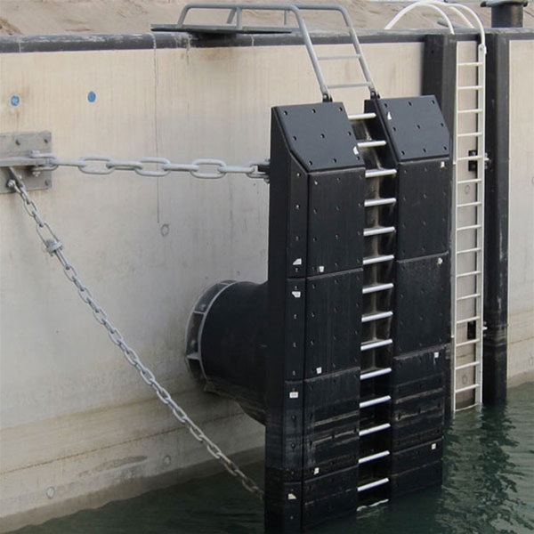 護(hù)舷貼面板